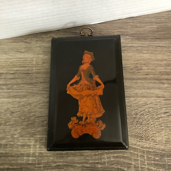 Vtg Black and Gold Decorative Plaque Wall Decor - Picture 2 of 12